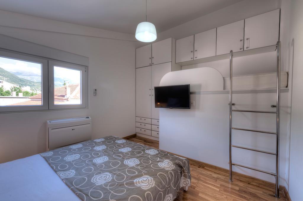 טיווט Apartments Delfin מראה חיצוני תמונה