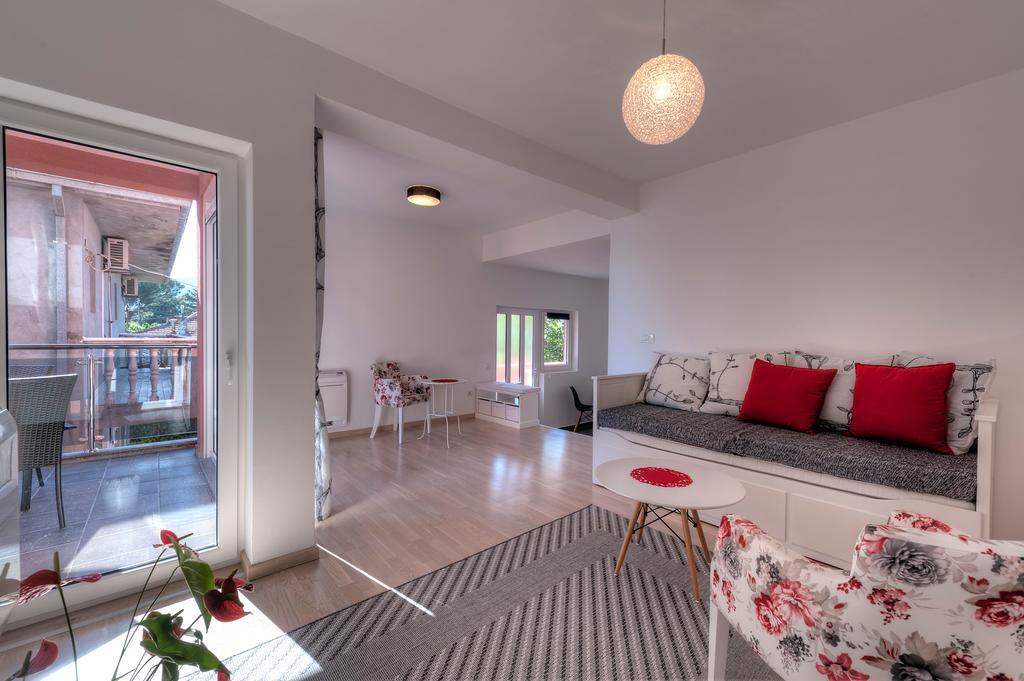 טיווט Apartments Delfin מראה חיצוני תמונה